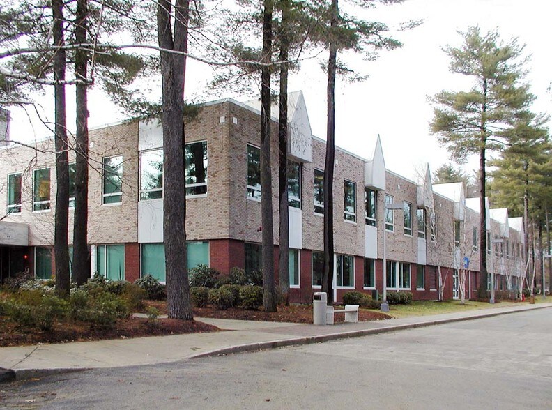 More Photos Of 28 Crosby Dr, Bedford Office For Lease