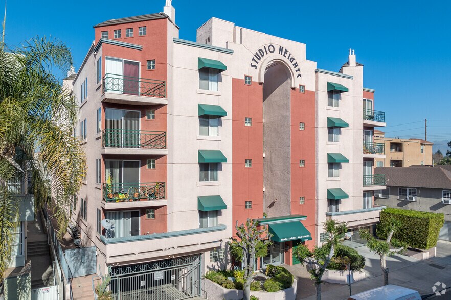 More Photos Of 10621 Valley Spring Ln, North Hollywood Apartments For Sale