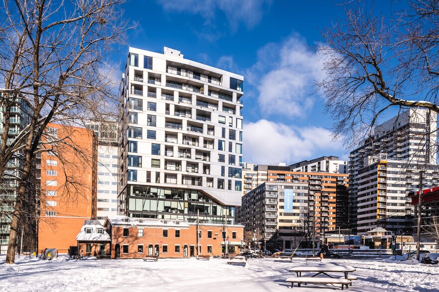 More Photos Of 1195 Rue Wellington, Montréal Office For Sale