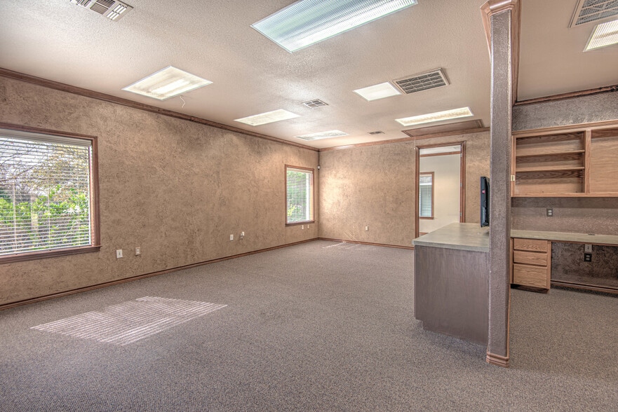 More Photos Of 2566 Blue Meadow Dr, Temple Office Residential For Lease