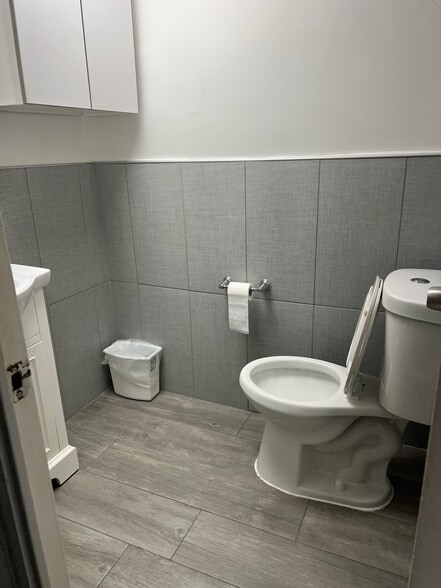 More Photos Of 345 W 58th St, New York Apartments For Sale