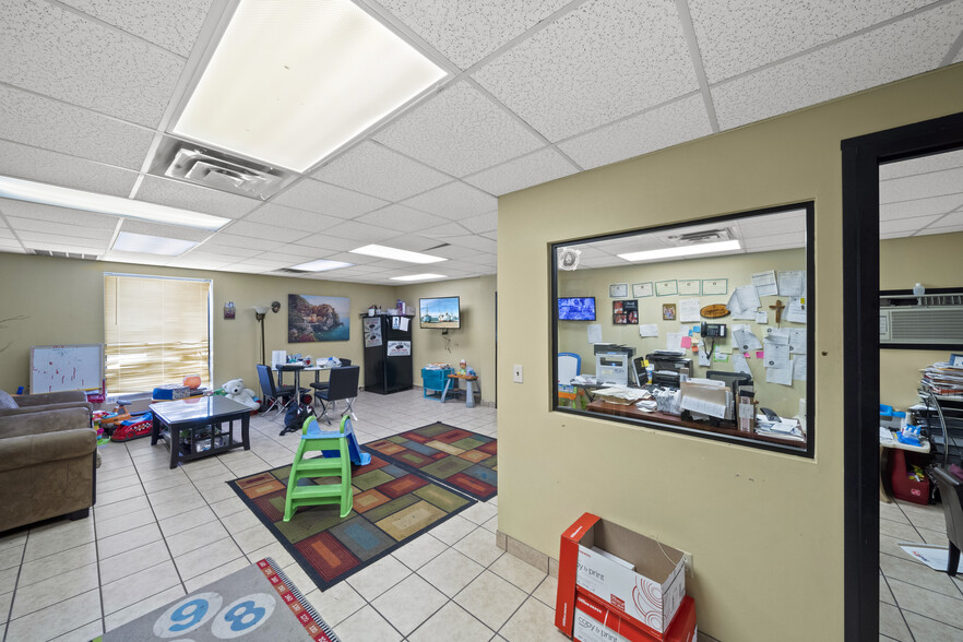 More Photos Of 2007-2015 E 11th St, Tulsa Auto Dealership For Sale