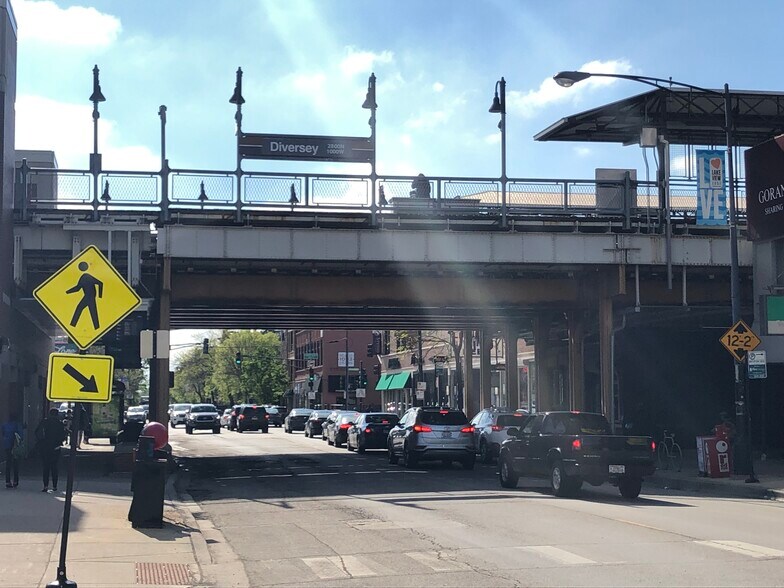 More Photos Of 928 W Diversey Pky, Chicago Storefront For Lease