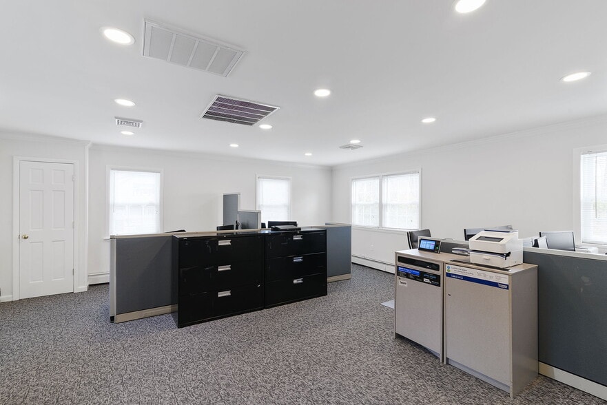 More Photos Of 300 W Main St, Rockaway Office For Sale