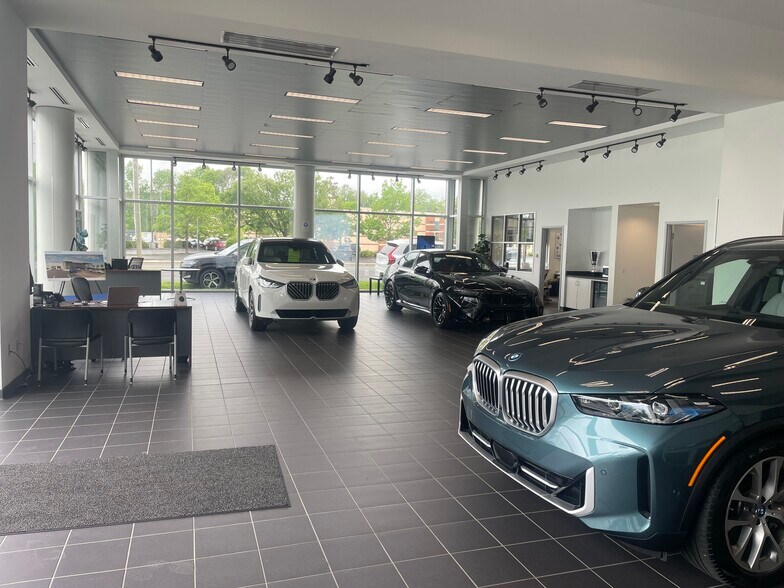 Primary Photo Of 600 Merrill Rd, Pittsfield Auto Dealership For Sale