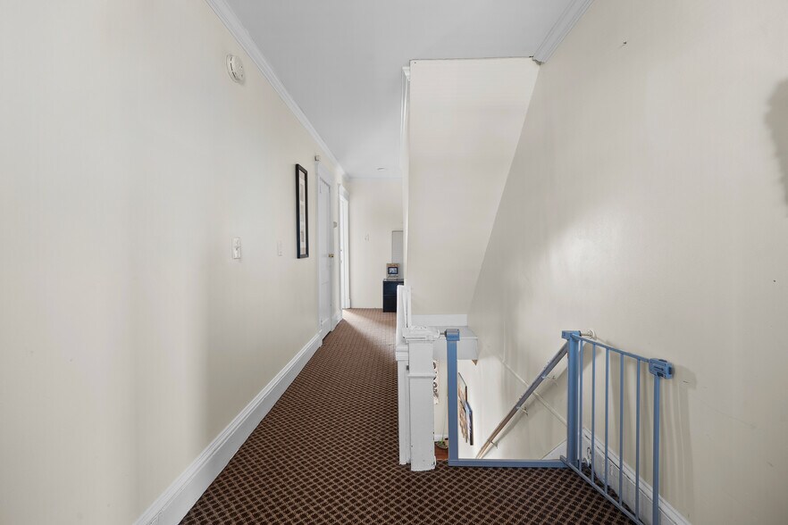 More Photos Of 70 Park Ave, Bay Shore Multifamily For Sale