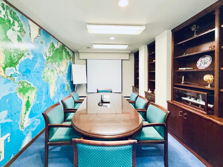 More Photos Of 272 Us Highway 206, Flanders Office For Sale