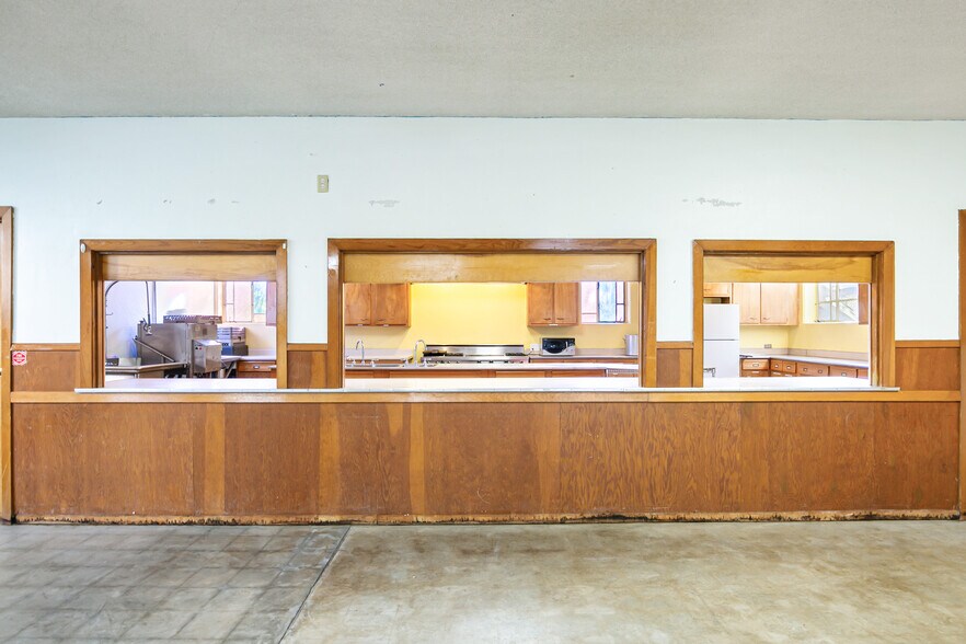 More Photos Of 3955-3995 N Irving St, Denver Religious Facility For Lease