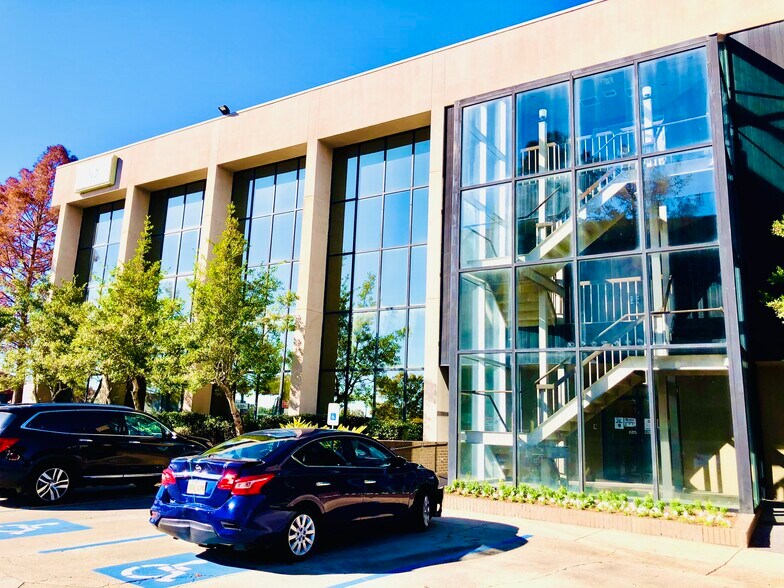 More Photos Of 3029 S Sherwood Forest Blvd, Baton Rouge Loft Creative Space For Lease