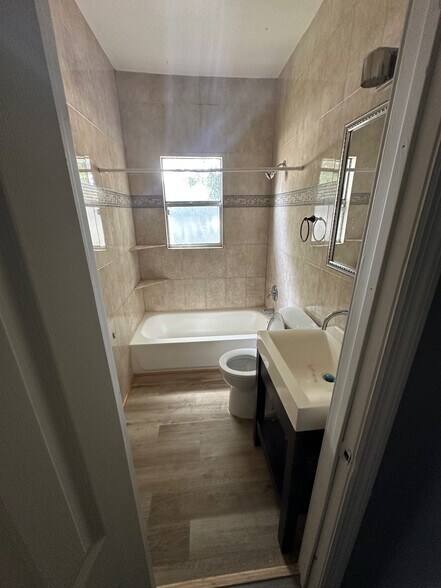 More Photos Of 1913 Division Ave, West Palm Beach Apartments For Sale