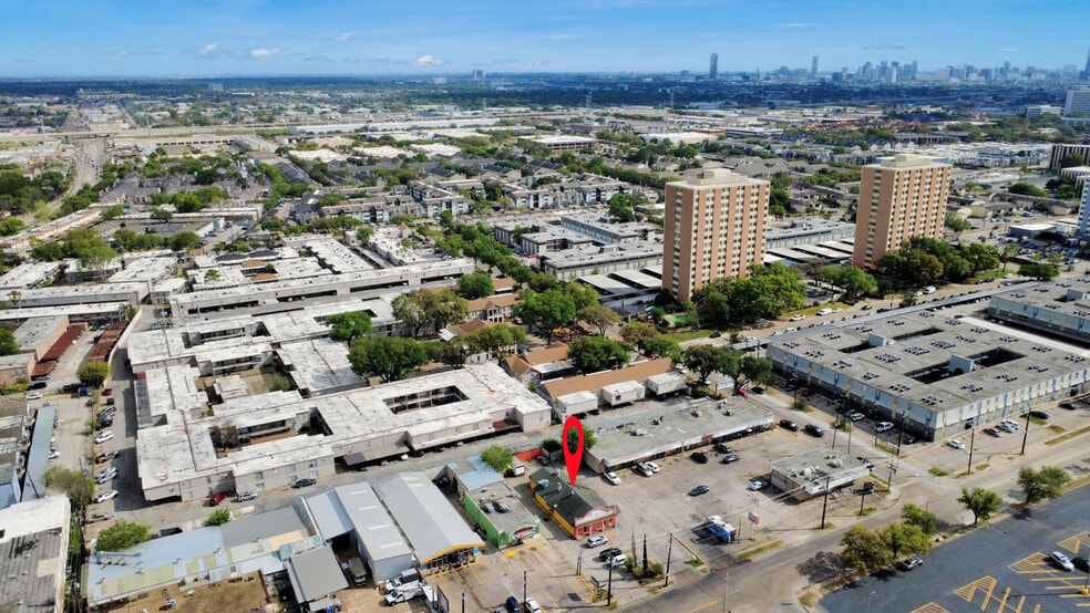 More Photos Of 7626 Clarewood Dr, Houston Restaurant For Sale