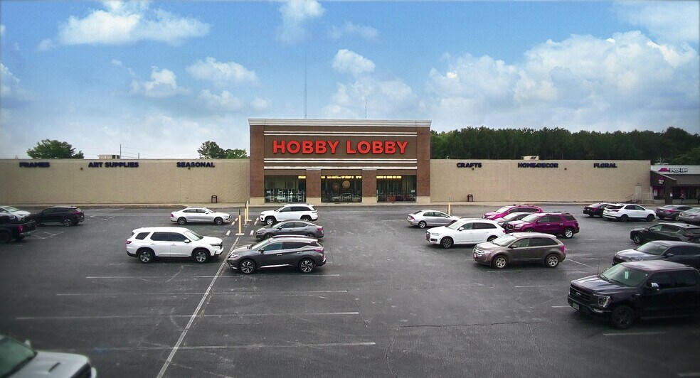 More Photos Of 201 Applewood Center Pl, Seneca Unknown For Sale