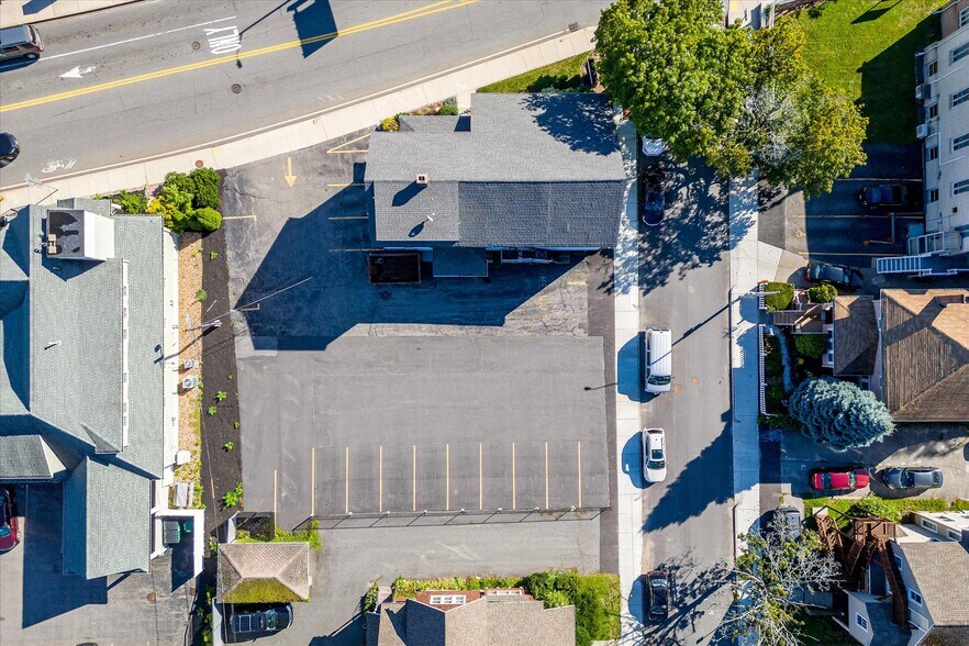 More Photos Of 52 Highland St, Worcester Office For Lease