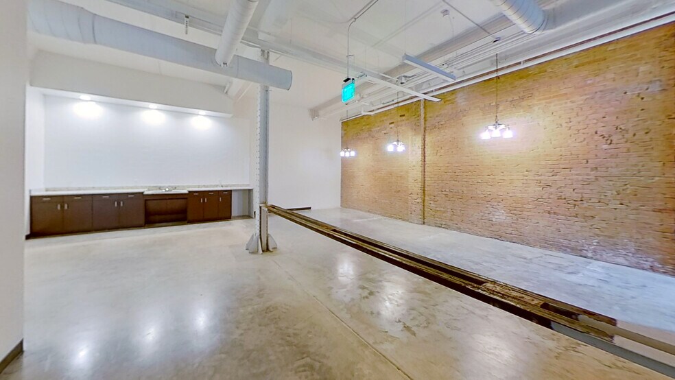 More Photos Of 2218 Bryan St, Dallas Office For Lease