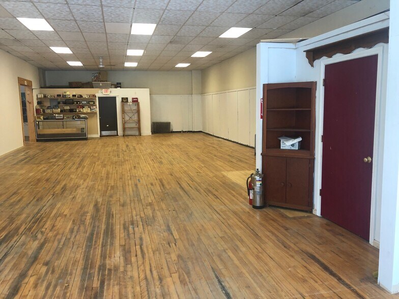 More Photos Of 64-68 Main St, Windsor Storefront For Sale