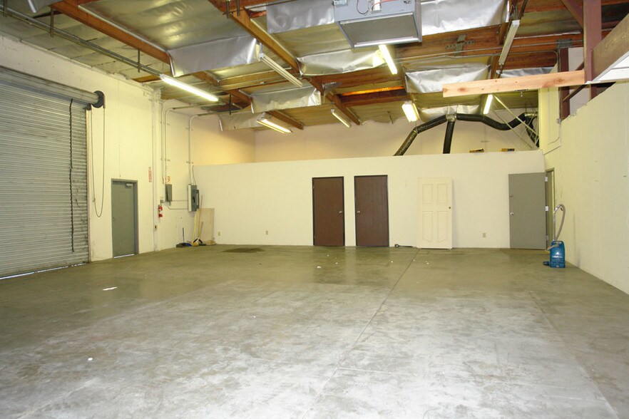 More Photos Of 2170 Oakland Rd, San Jose Light Manufacturing For Lease