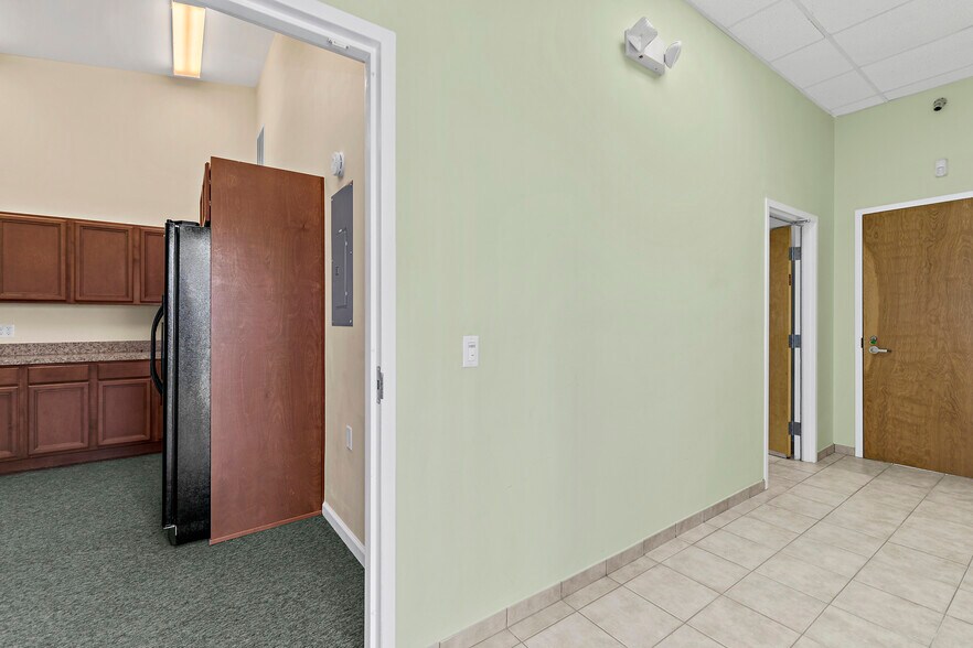 More Photos Of 3270 Highway A1A, Melbourne Beach Office For Lease