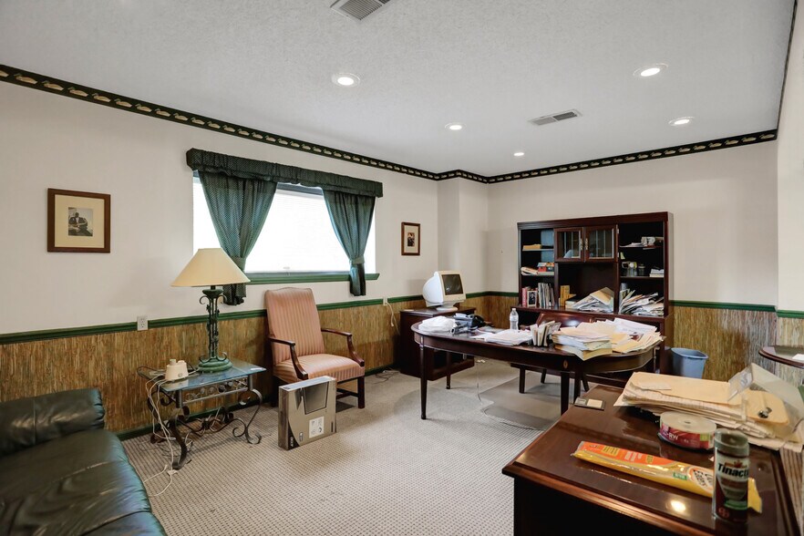 More Photos Of 3634 Park Ave, Memphis Office For Sale