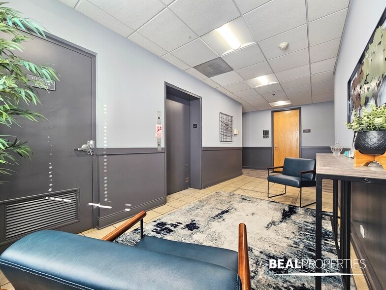 More Photos Of 300-310 Happ Rd, Northfield Unknown For Lease