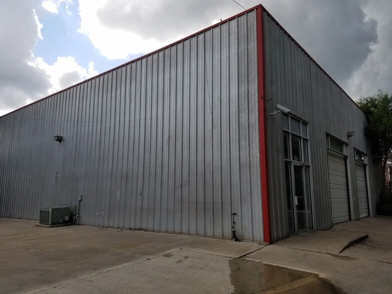More Photos Of 6242 Richmond Ave, Houston Warehouse For Sale