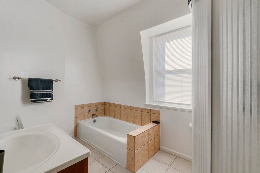 More Photos Of 2516-2520 N Charles St, Baltimore Apartments For Sale