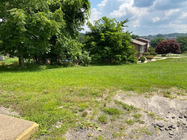 More Photos Of 3 W Hempfield Dr, Irwin Medical For Lease