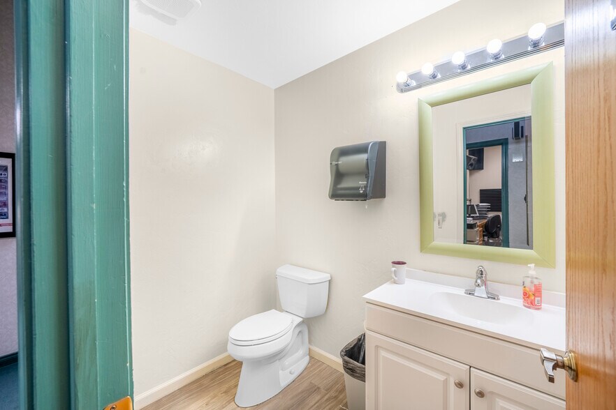More Photos Of 1101 S Broadway, Santa Maria Medical For Sale