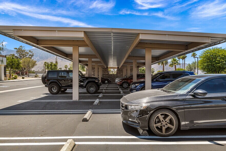 More Photos Of 550 S Paseo Dorotea, Palm Springs Medical For Sale
