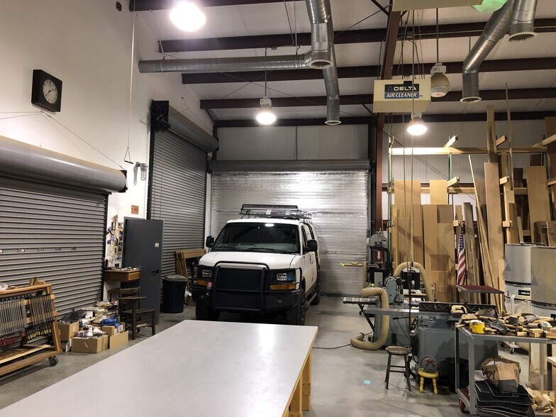 More Photos Of 3212 Mt Pinos Way, Frazier Park Light Manufacturing For Sale