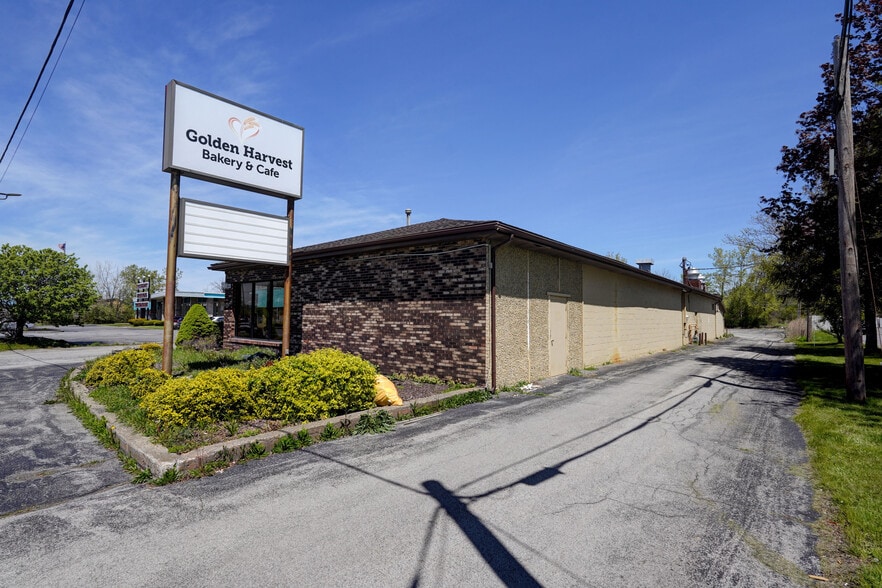 More Photos Of 368 Jefferson Rd, Rochester Restaurant For Sale
