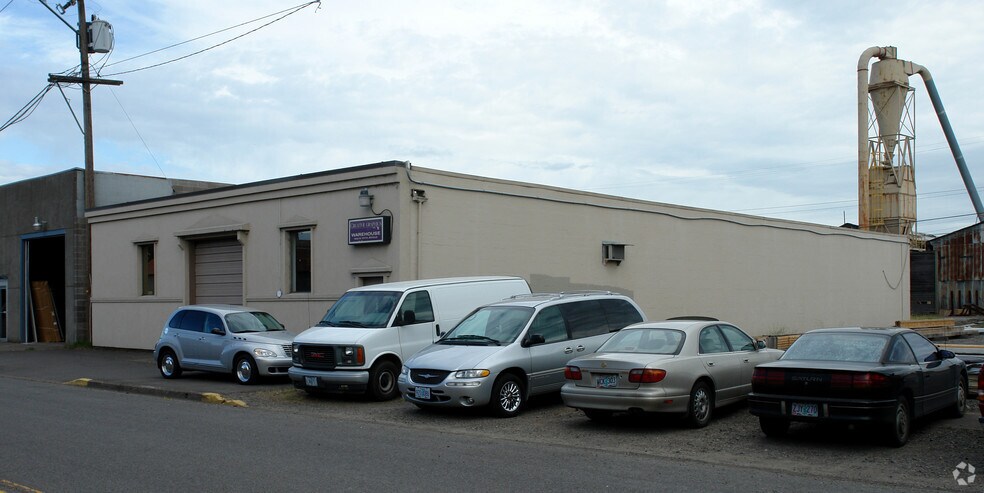 More Photos Of 1643 W 5th Ave, Eugene Light Manufacturing For Lease