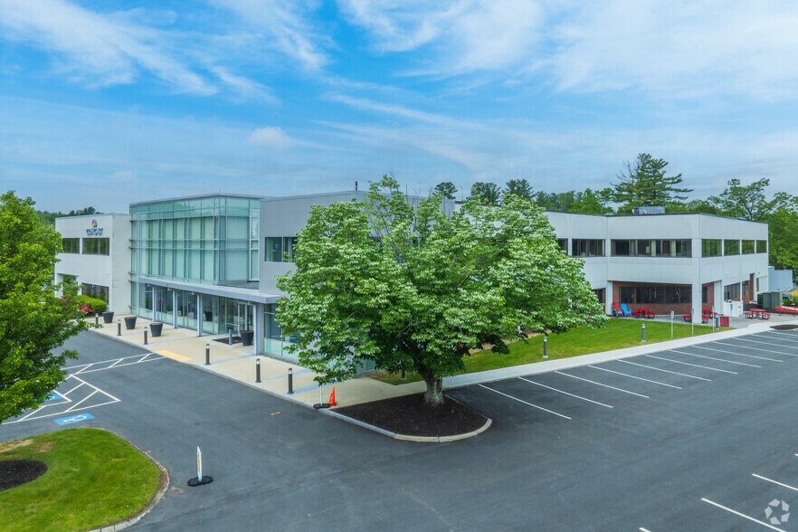 More Photos Of 5 Omni Way, Chelmsford Flex For Lease