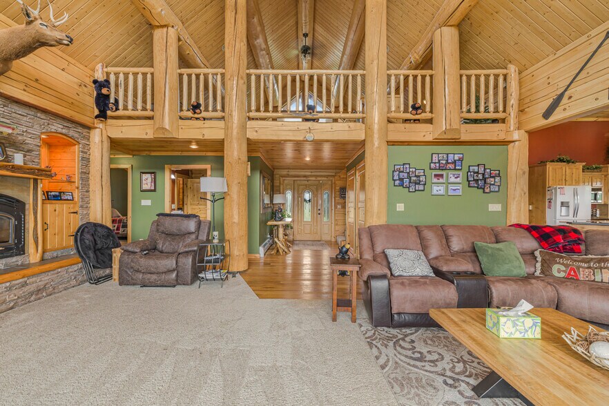 More Photos Of 1665 Whisper Ridge Rd, Ashton Hotel For Sale