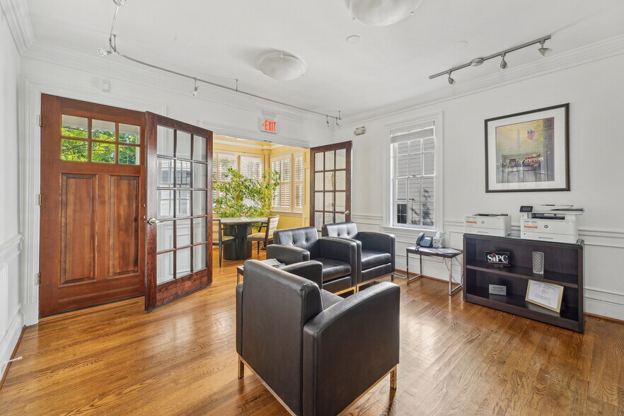 More Photos Of 6112 Oberlin Ave, Glen Echo Coworking Space