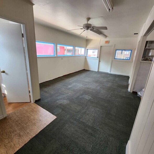 More Photos Of 315 E Front St, Tyler Flex For Lease