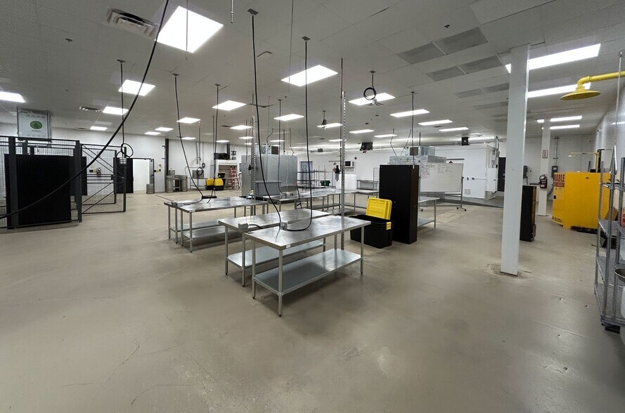 More Photos Of 56 County Road 166, Oxford Warehouse For Lease