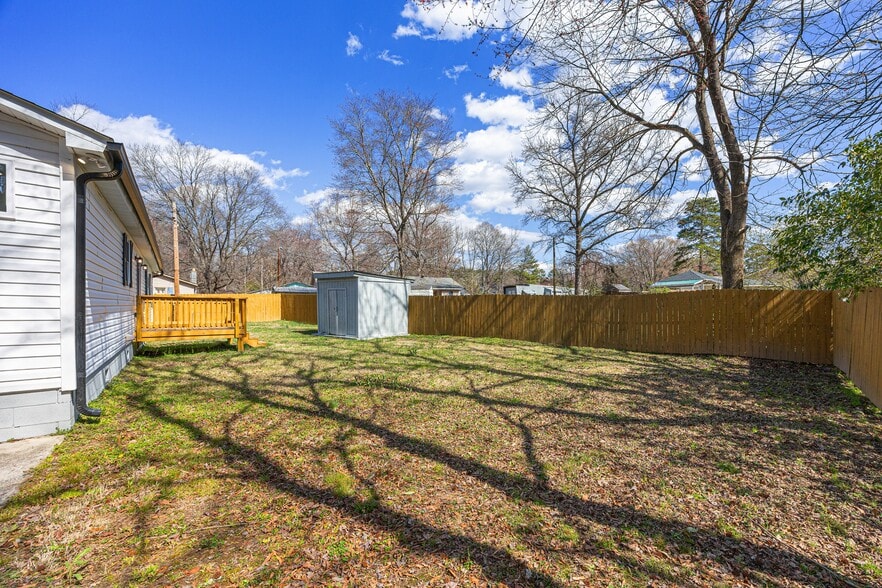 More Photos Of 5015 Forestmont Dr, Matthews Apartments For Sale