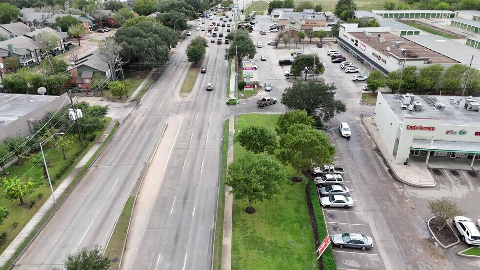 Primary Photo Of 10208 Beechnut St, Houston Unknown For Lease