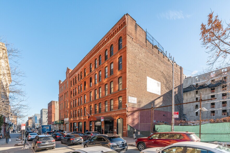 More Photos Of 116-122 E 124th St, New York Office For Lease