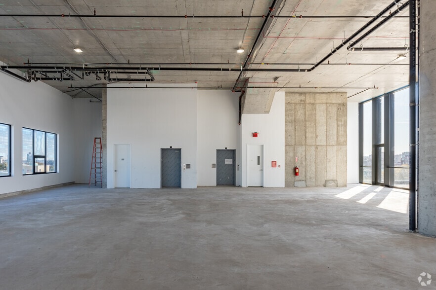 More Photos Of 105 N 13th St, Brooklyn Office For Lease