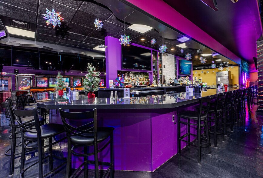 More Photos Of 1805 W 1st St, Springfield Restaurant For Sale