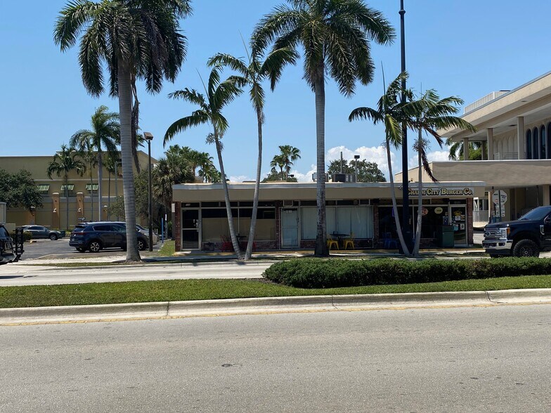 More Photos Of 1136-1140 E Hillsboro Blvd, Deerfield Beach General Retail For Sale