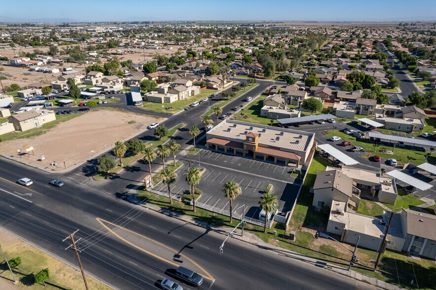 More Photos Of 801 E Birch St, Calexico General Retail For Sale