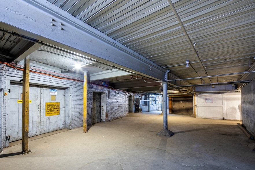 More Photos Of 165 Front St, Chicopee Apartments For Sale