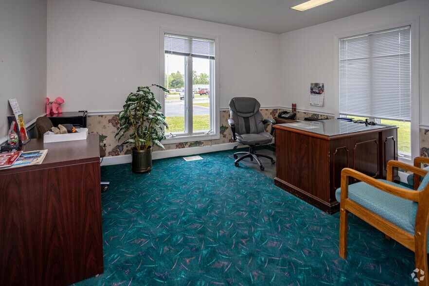 More Photos Of 236 Miller Ave, Crossville Medical For Sale