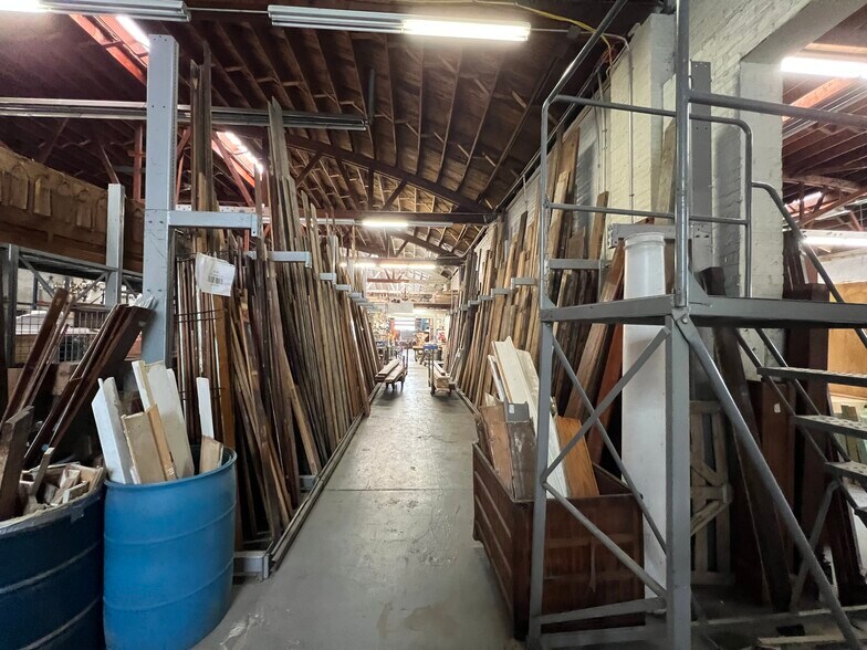 More Photos Of 7829-7839 W Grand Ave, Elmwood Park Warehouse For Sale