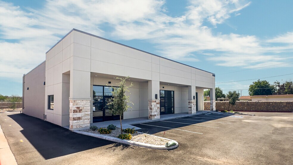 Primary Photo Of 8131 N Loop Dr, El Paso Storefront For Lease