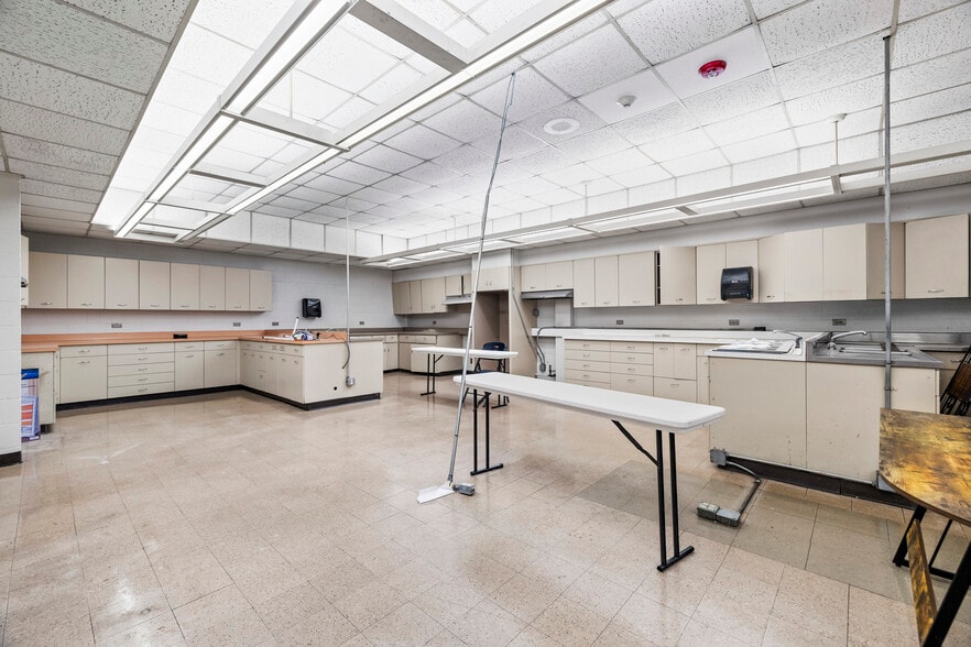 More Photos Of 500 Magrill st, Longview Loft Creative Space For Sale