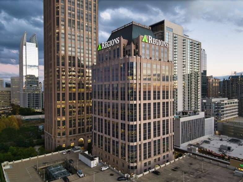 More Photos Of 1180 W Peachtree St NW, Atlanta Office For Lease