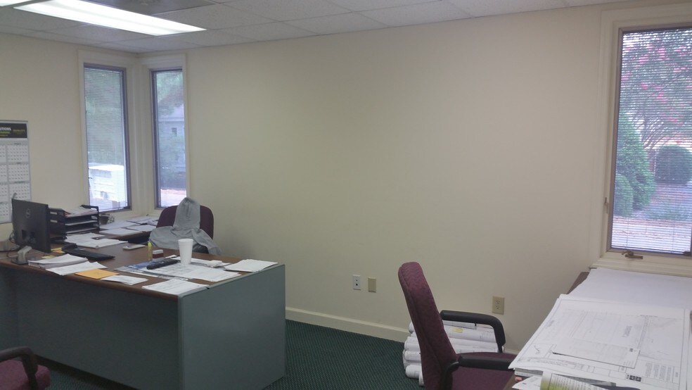 More Photos Of 5248 Olde Towne Rd, Williamsburg Office For Sale